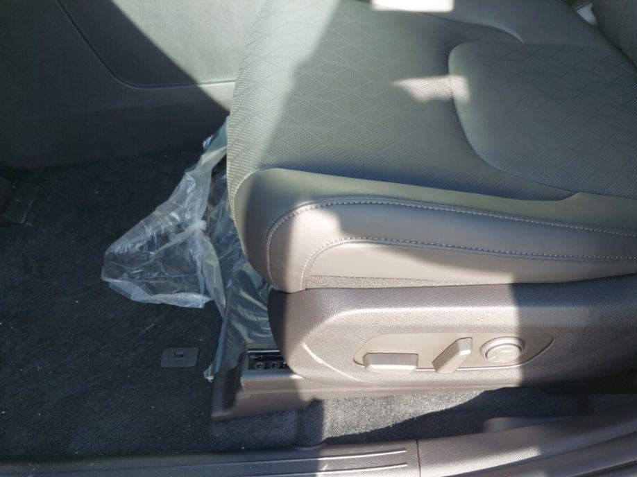 new 2026 Kia Carnival Hybrid car, priced at $44,749