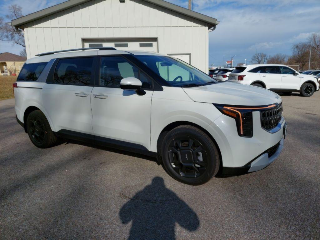 new 2026 Kia Carnival Hybrid car, priced at $44,749