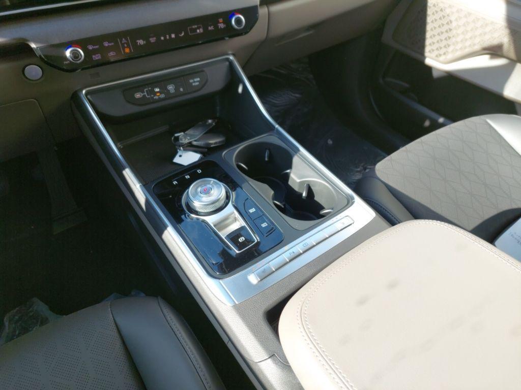 new 2026 Kia Carnival Hybrid car, priced at $44,749