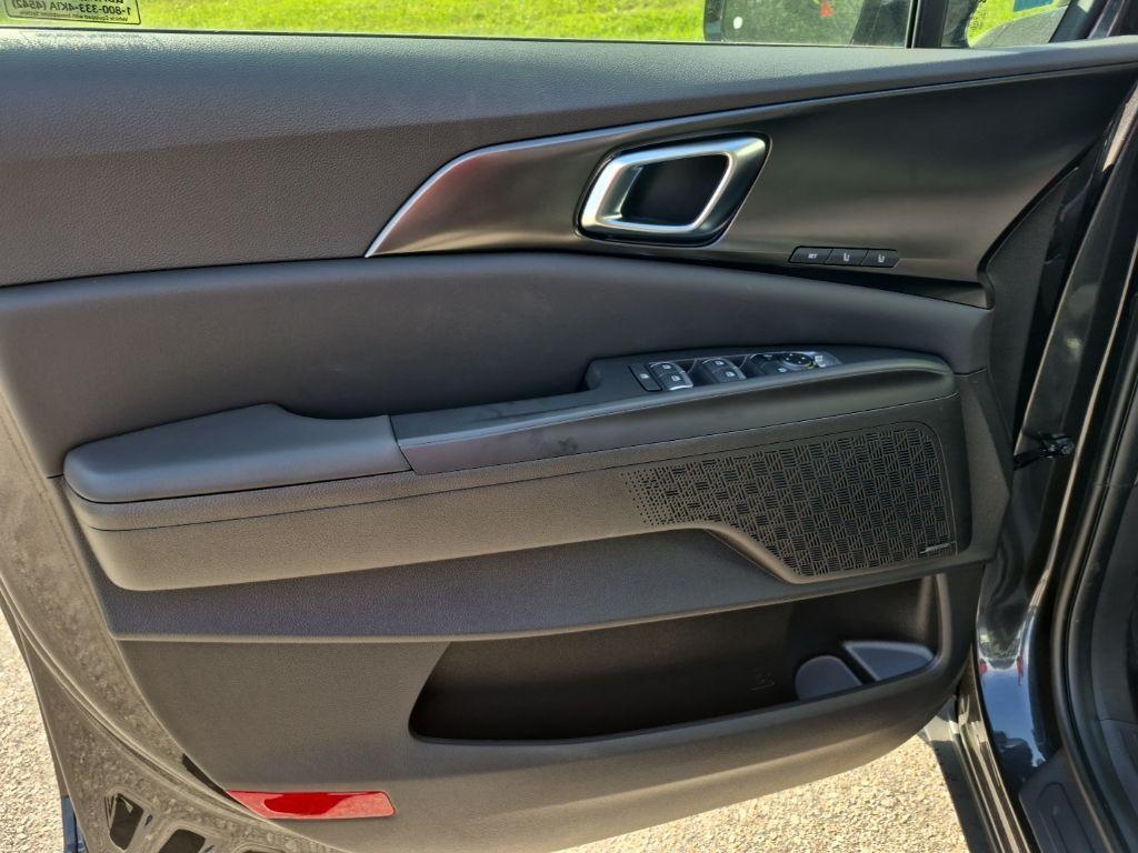 new 2026 Kia Carnival car, priced at $50,827