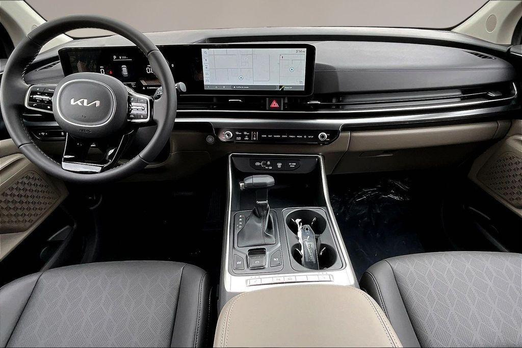 new 2026 Kia Carnival car, priced at $39,714