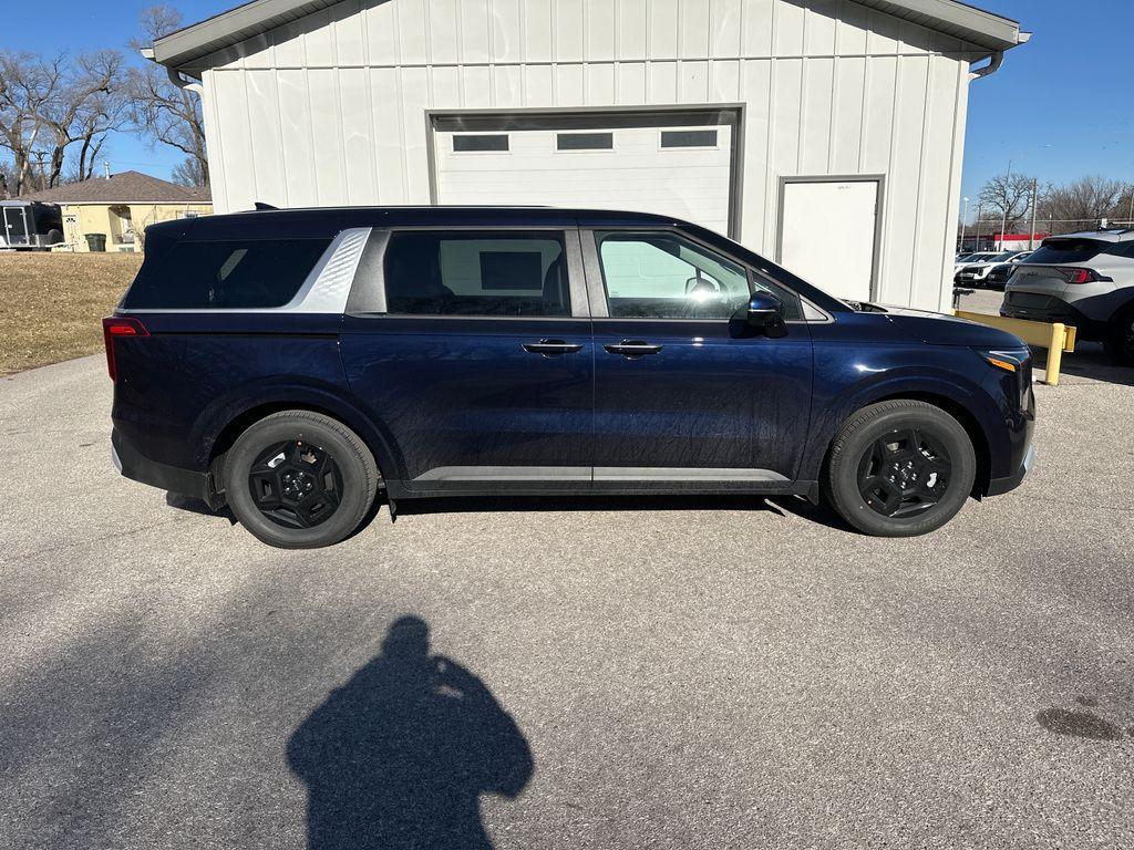 new 2026 Kia Carnival car, priced at $39,714