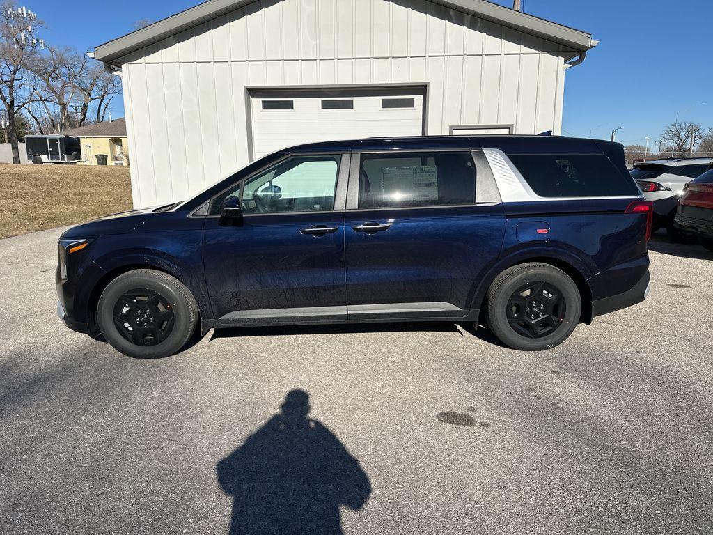 new 2026 Kia Carnival car, priced at $39,714