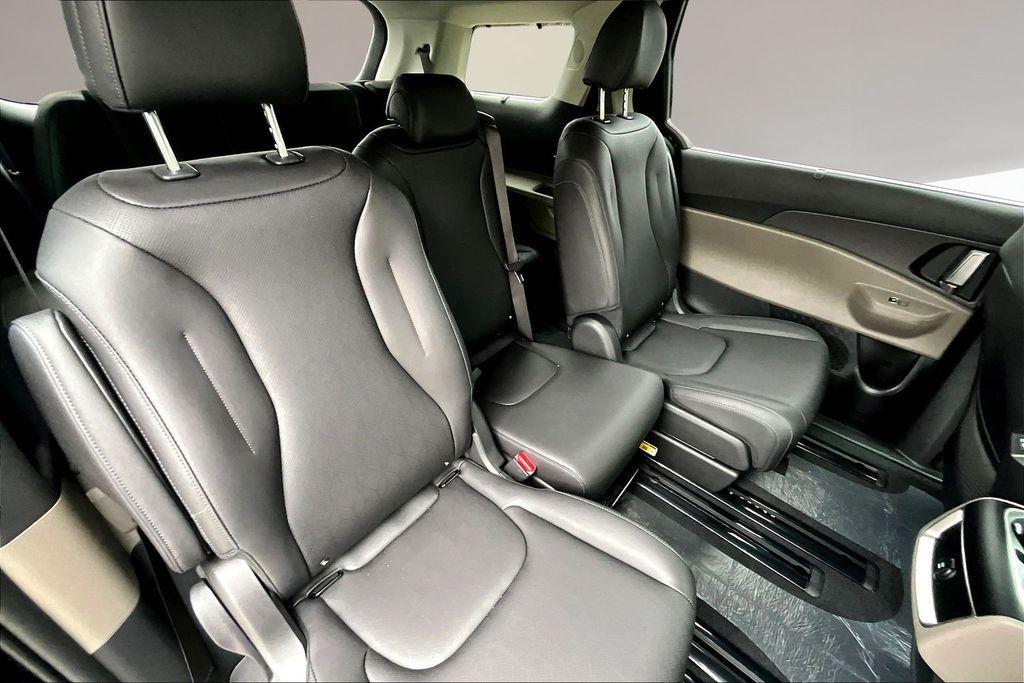 new 2026 Kia Carnival car, priced at $43,580