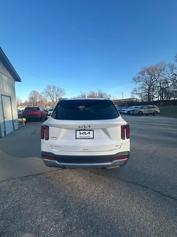 new 2026 Kia Sorento car, priced at $39,675