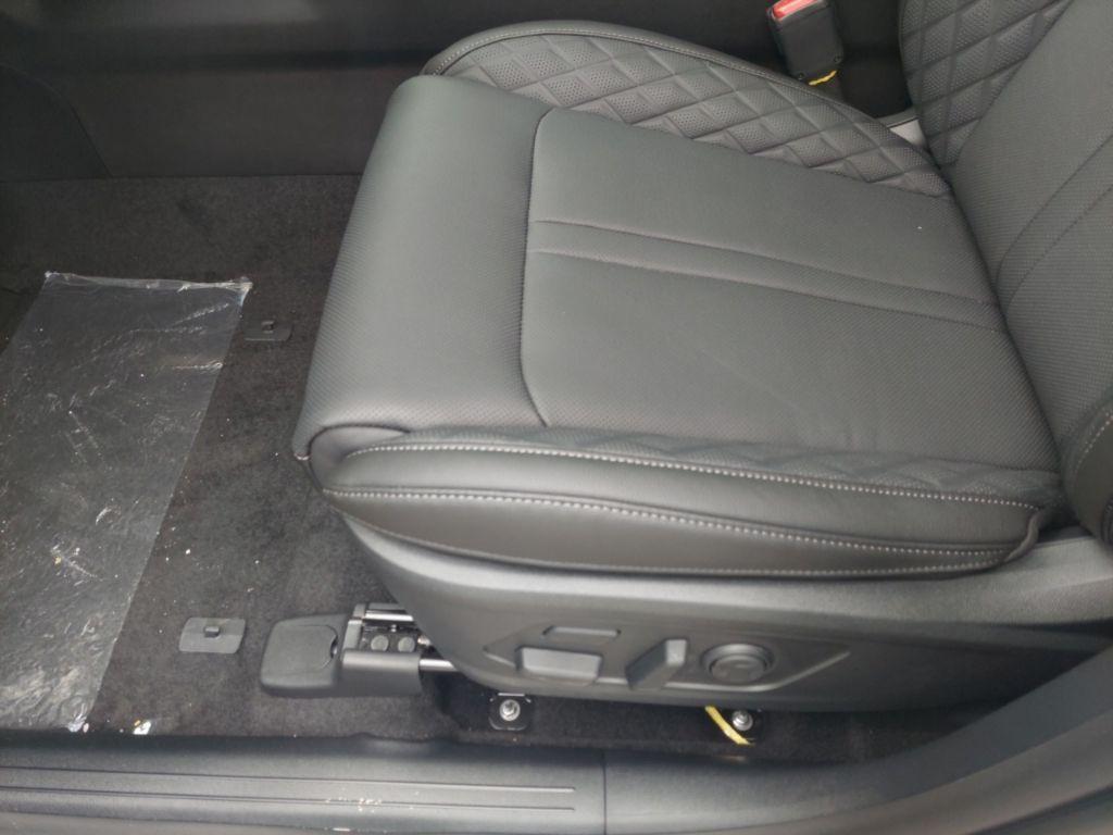 new 2026 Kia Sorento Hybrid car, priced at $49,030