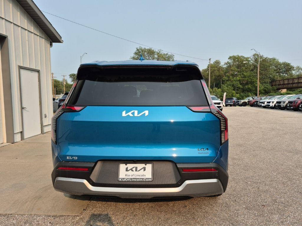 new 2026 Kia EV9 car, priced at $65,153