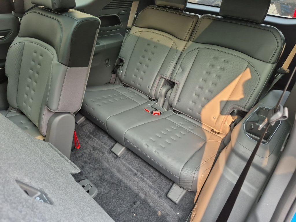 new 2026 Kia EV9 car, priced at $65,153