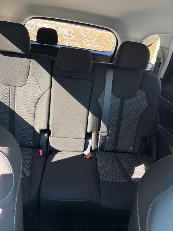 new 2025 Kia Sorento car, priced at $32,577