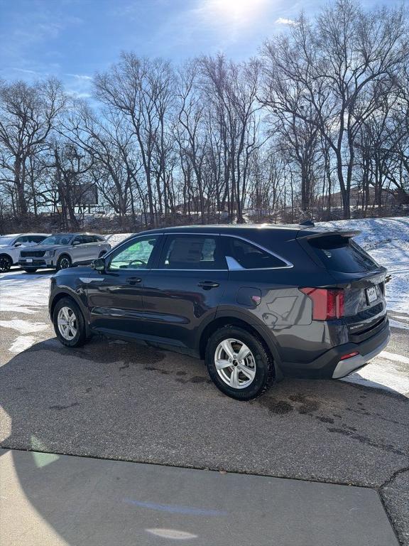 new 2025 Kia Sorento car, priced at $32,577