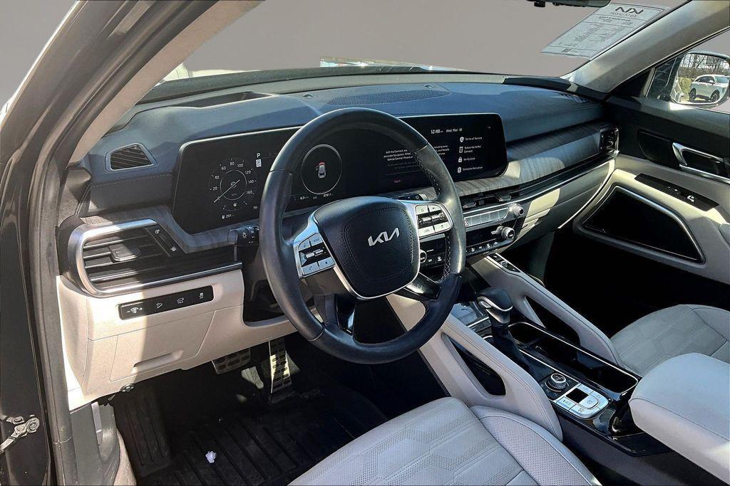 used 2024 Kia Telluride car, priced at $39,373