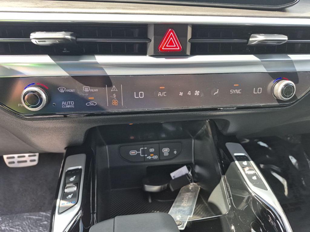 new 2025 Kia Sorento car, priced at $46,165