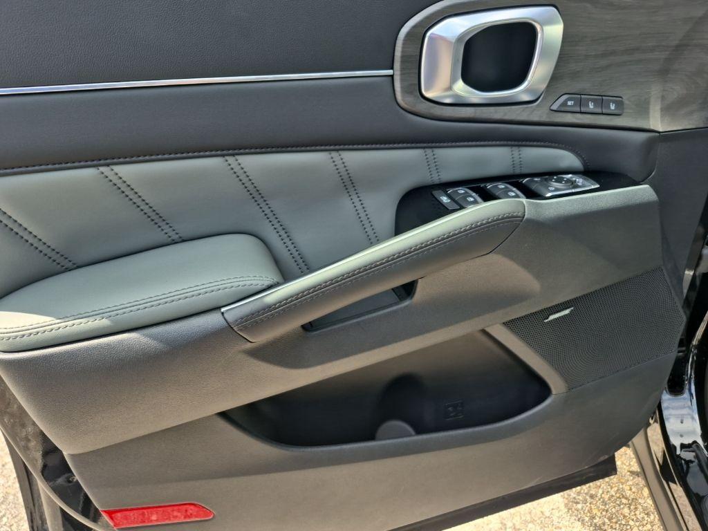 new 2025 Kia Sorento car, priced at $46,165