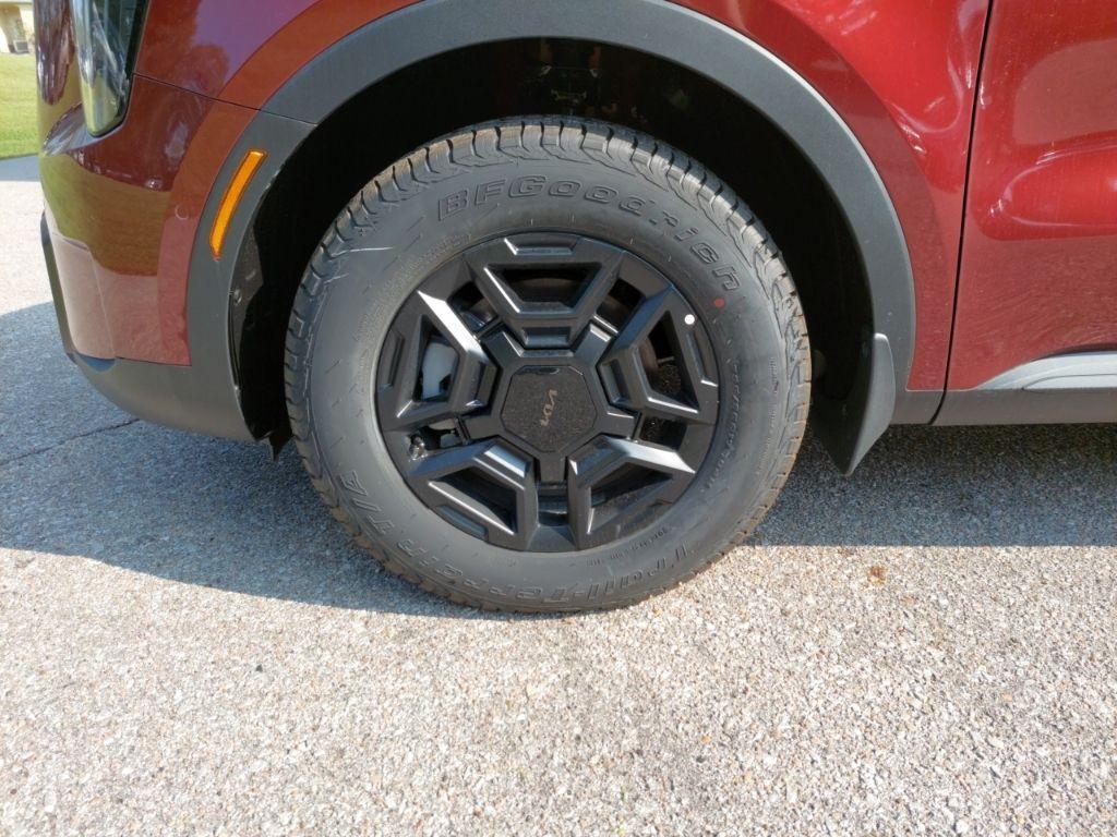 new 2025 Kia Sorento car, priced at $47,309