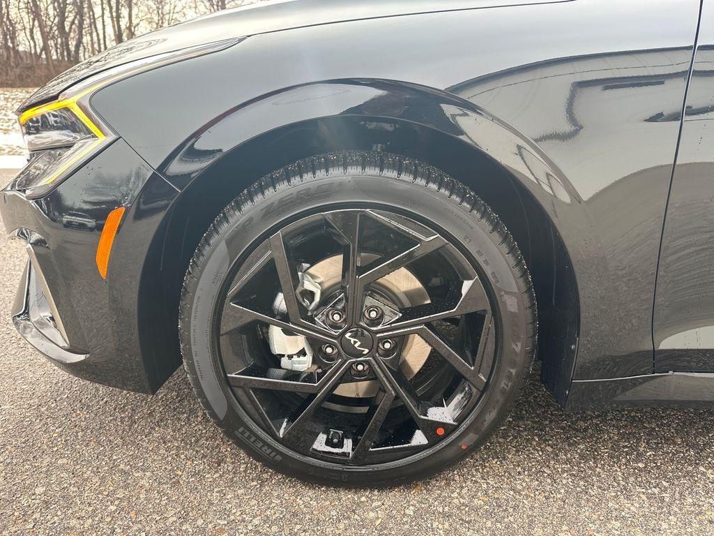 new 2026 Kia K5 car, priced at $33,720