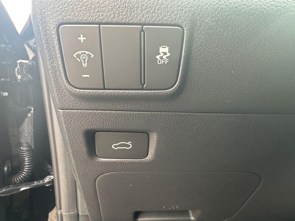 new 2026 Kia K5 car, priced at $33,720