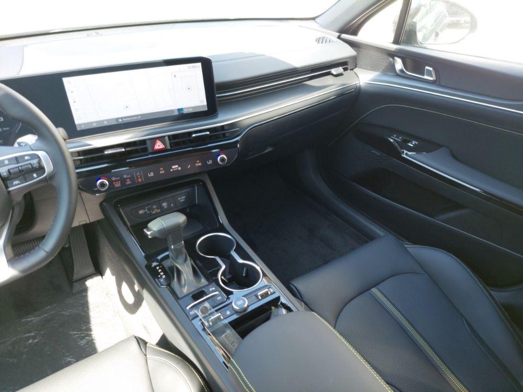 new 2026 Kia K5 car, priced at $39,640