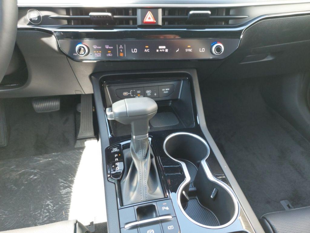 new 2026 Kia K5 car, priced at $39,640