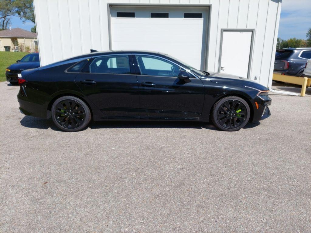 new 2026 Kia K5 car, priced at $39,640