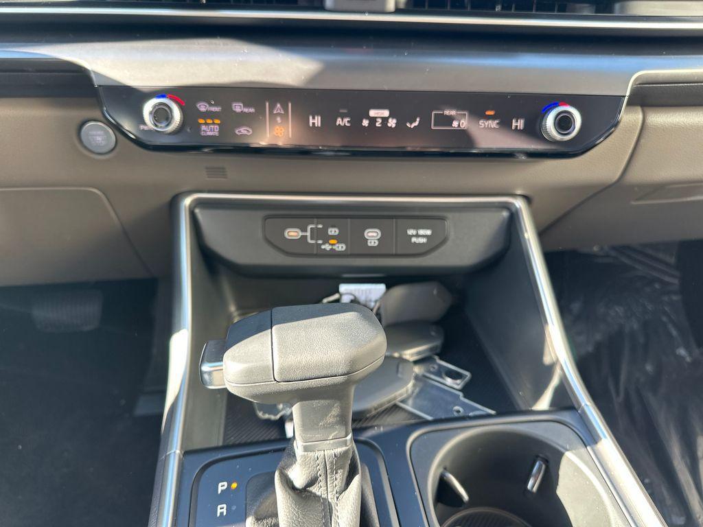 new 2026 Kia Carnival car, priced at $39,714