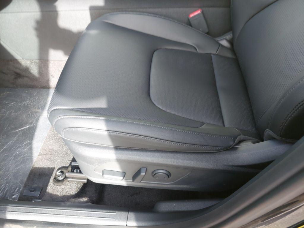 new 2026 Kia Sportage Hybrid car, priced at $36,410