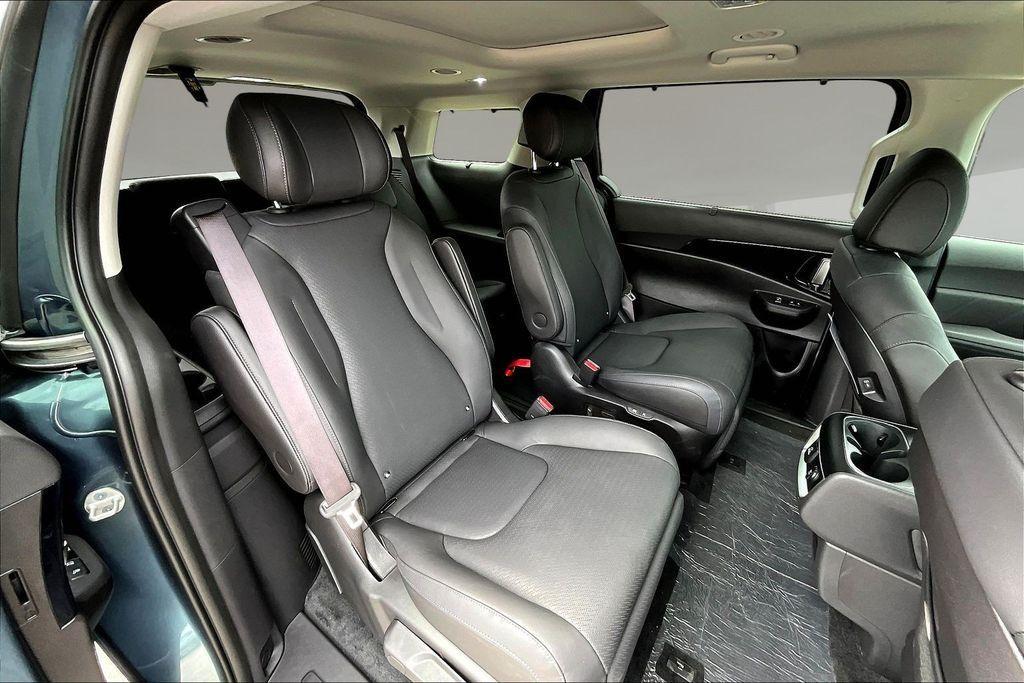 new 2026 Kia Carnival Hybrid car, priced at $56,830