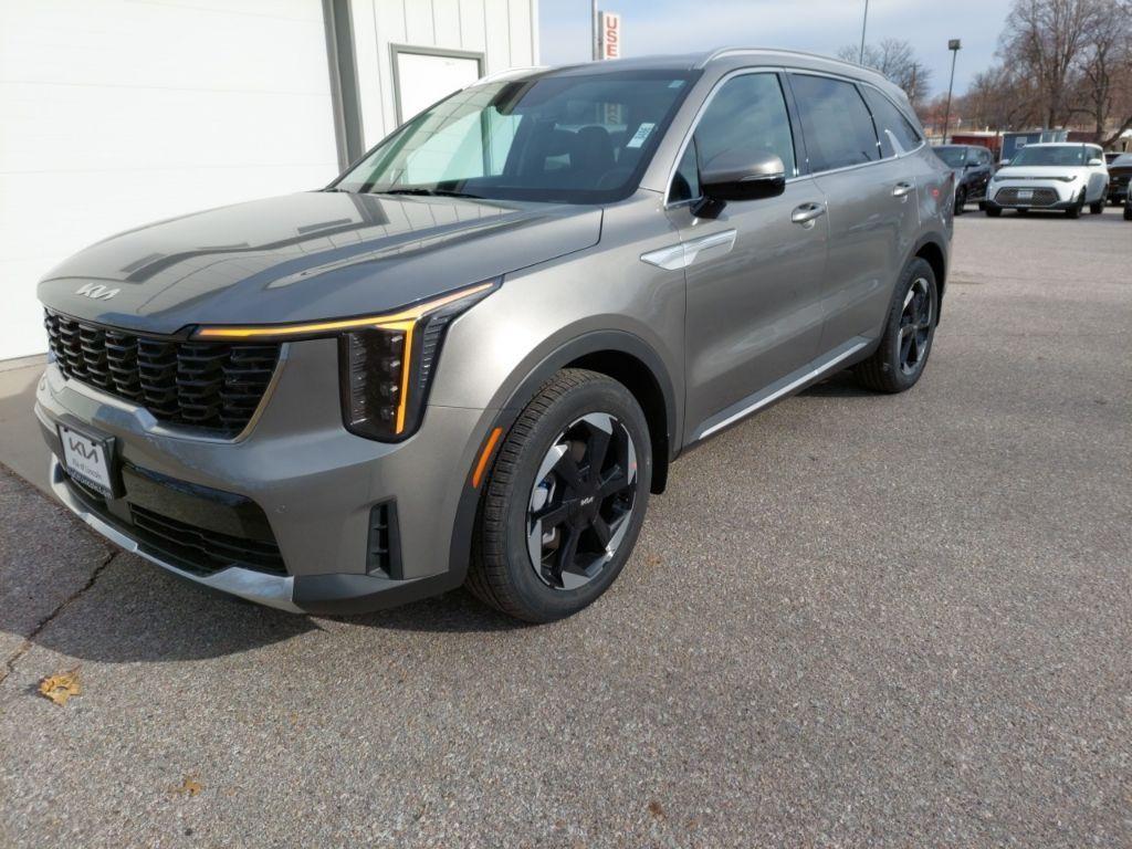 new 2026 Kia Sorento Hybrid car, priced at $42,560