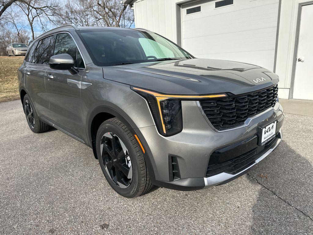 new 2026 Kia Sorento Hybrid car, priced at $42,560