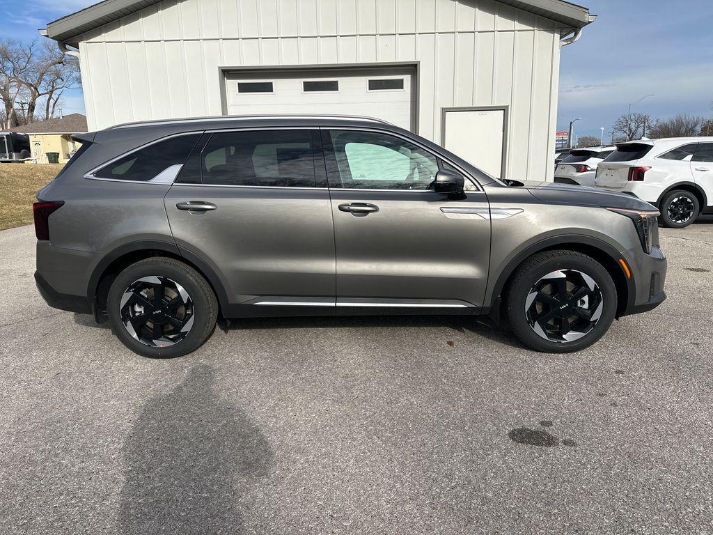 new 2026 Kia Sorento Hybrid car, priced at $42,560