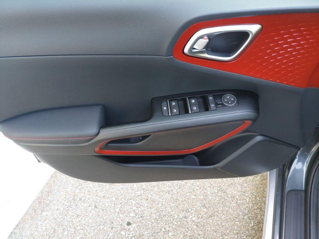 new 2025 Kia Soul car, priced at $24,668