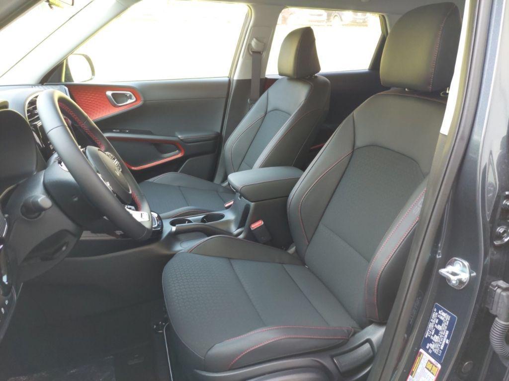 new 2025 Kia Soul car, priced at $24,668