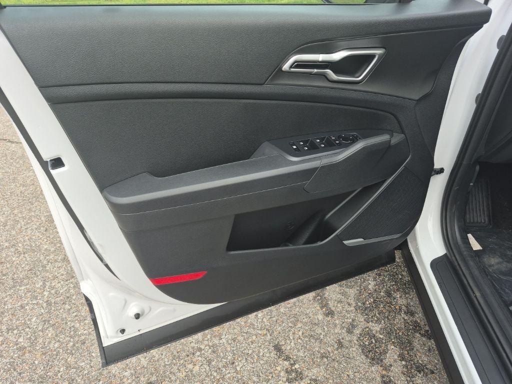 new 2026 Kia Sportage car, priced at $30,607