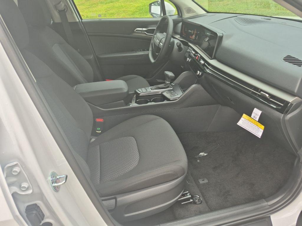 new 2026 Kia Sportage car, priced at $30,607