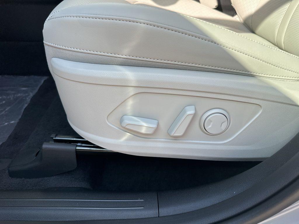 new 2026 Kia Sorento car, priced at $47,245