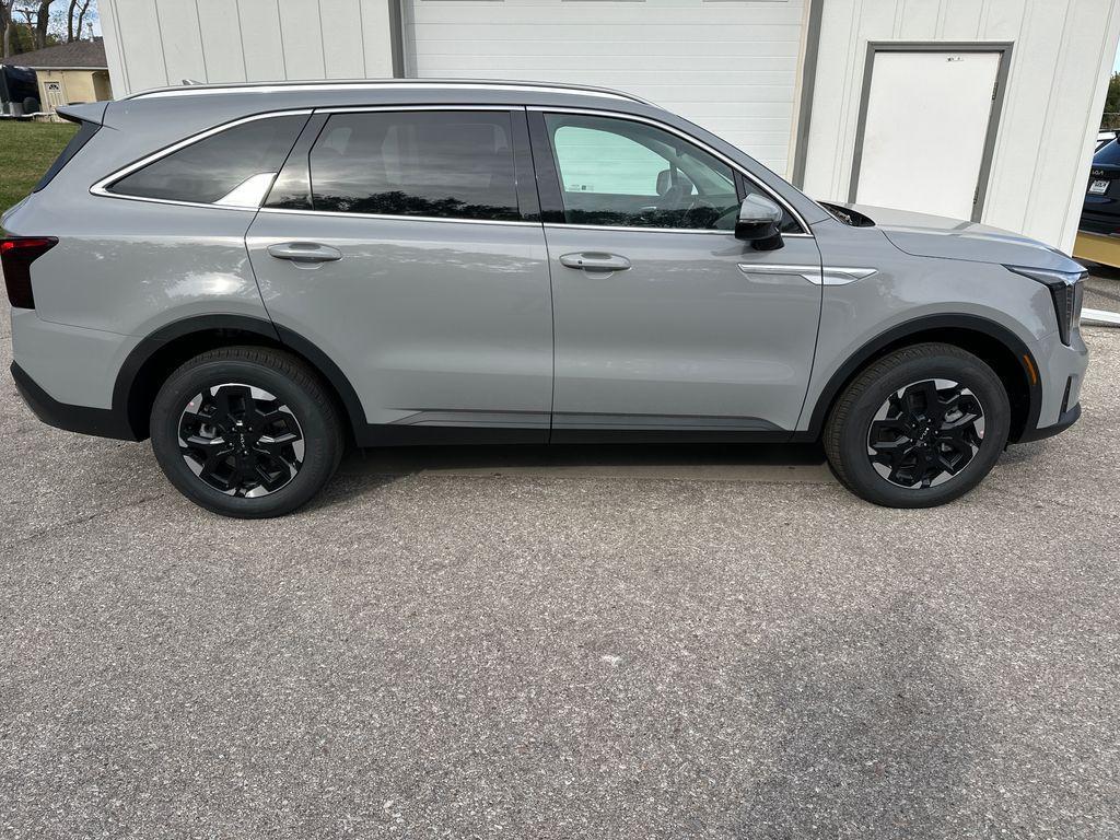 new 2026 Kia Sorento car, priced at $39,265