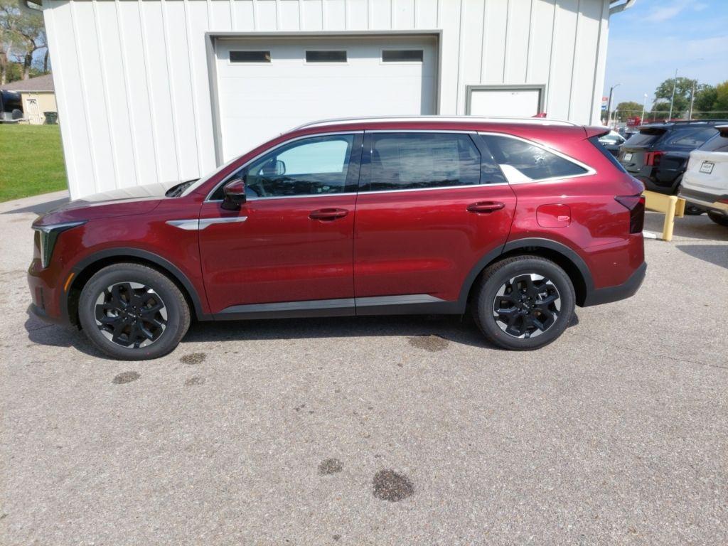 new 2025 Kia Sorento car, priced at $36,735