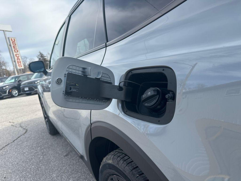 new 2025 Kia Telluride car, priced at $55,655