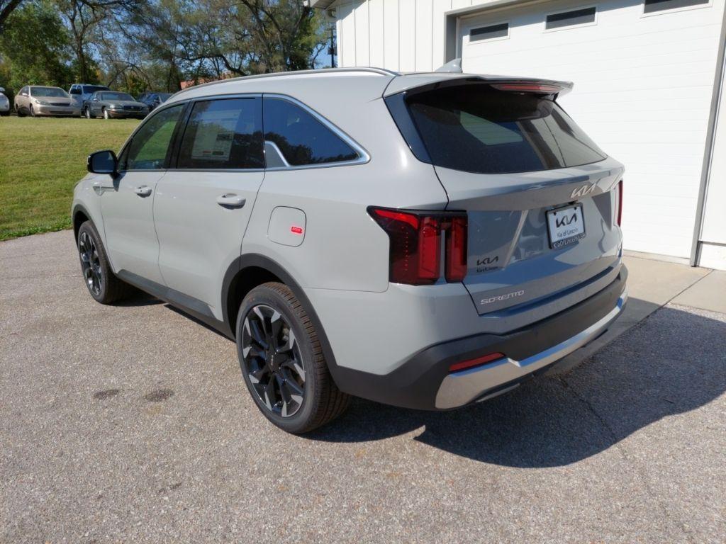 new 2026 Kia Sorento car, priced at $42,155