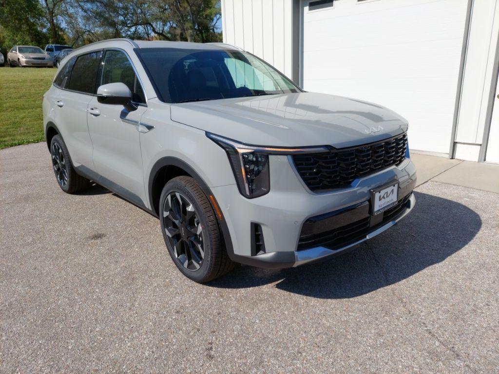 new 2026 Kia Sorento car, priced at $42,155