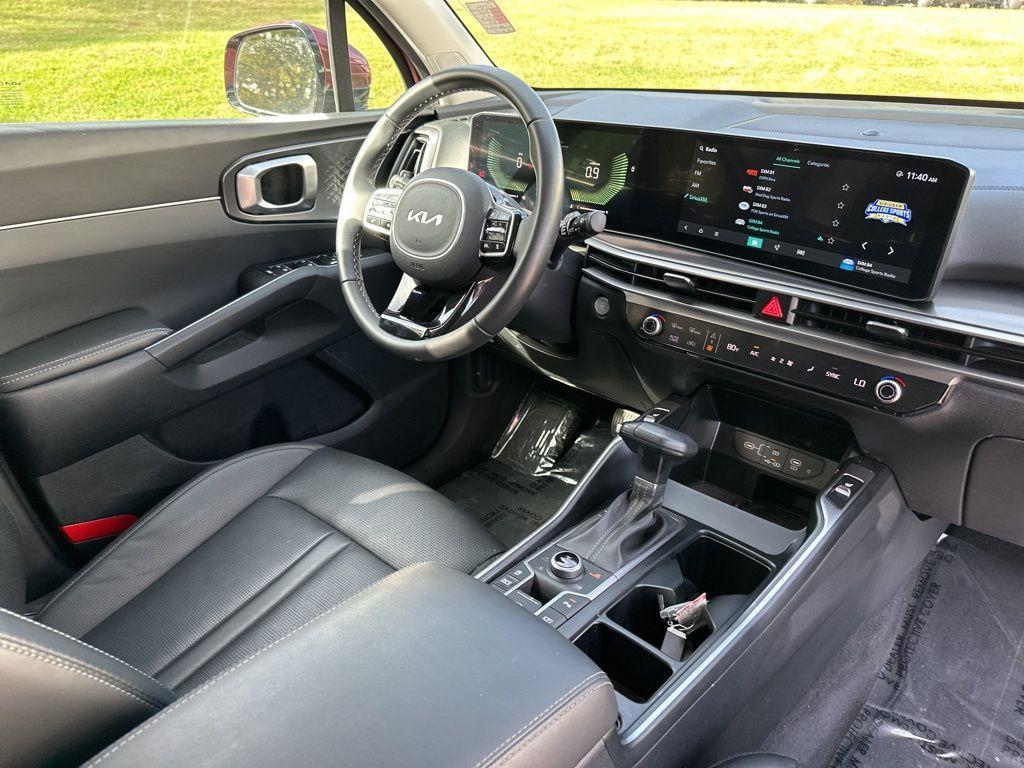 used 2025 Kia Sorento car, priced at $31,179
