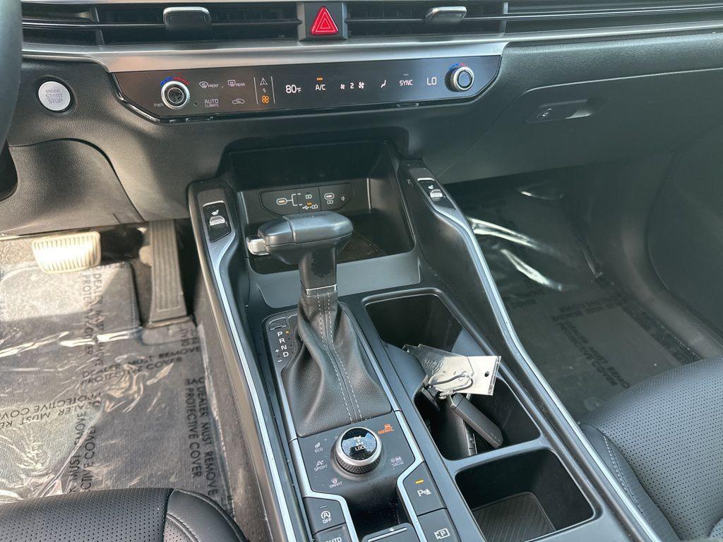 used 2025 Kia Sorento car, priced at $31,179