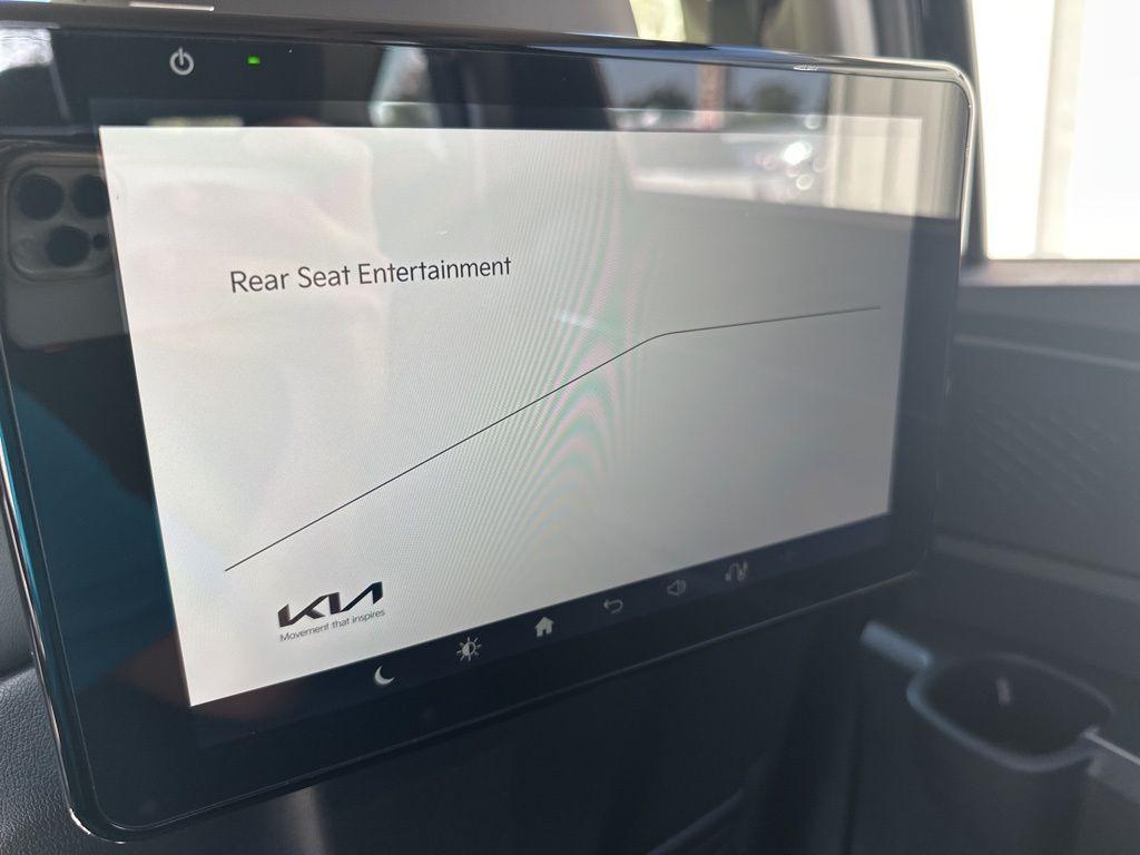 new 2025 Kia Sorento car, priced at $38,412