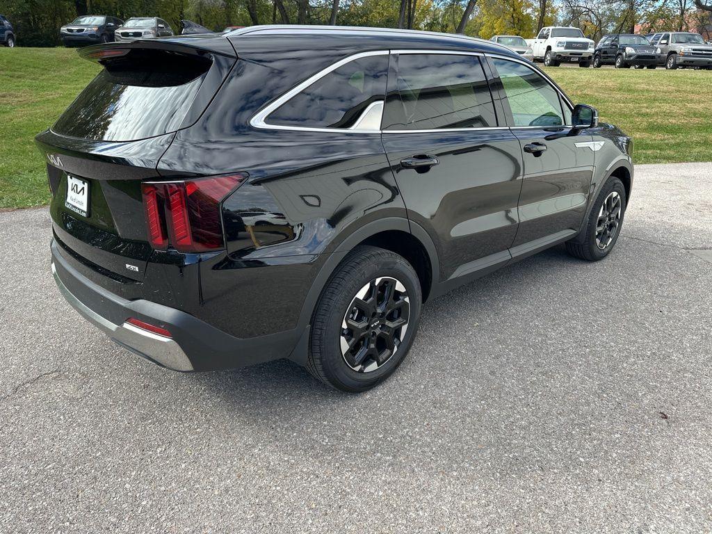used 2025 Kia Sorento car, priced at $31,591
