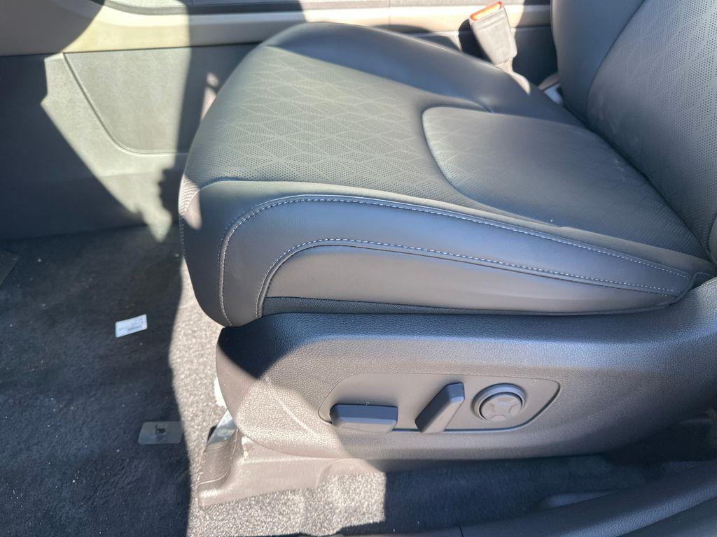 new 2026 Kia Carnival car, priced at $40,173