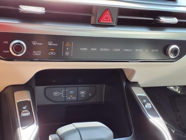 new 2025 Kia Sorento car, priced at $36,760