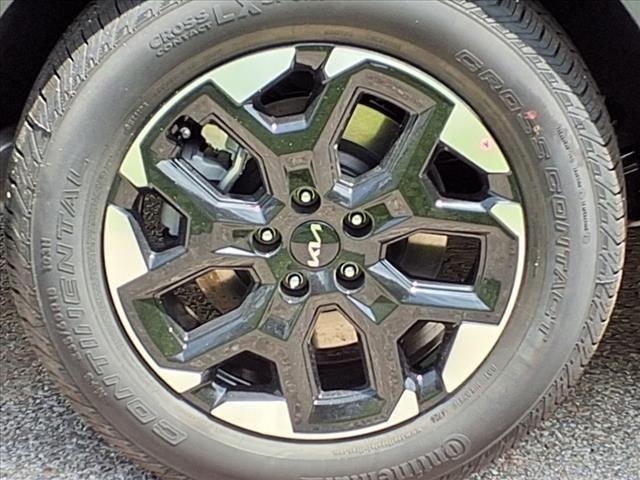 new 2025 Kia Sorento car, priced at $36,760