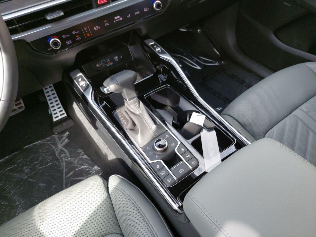 new 2025 Kia Sorento car, priced at $46,065