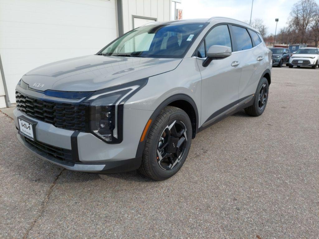 new 2026 Kia Sportage Hybrid car, priced at $35,013