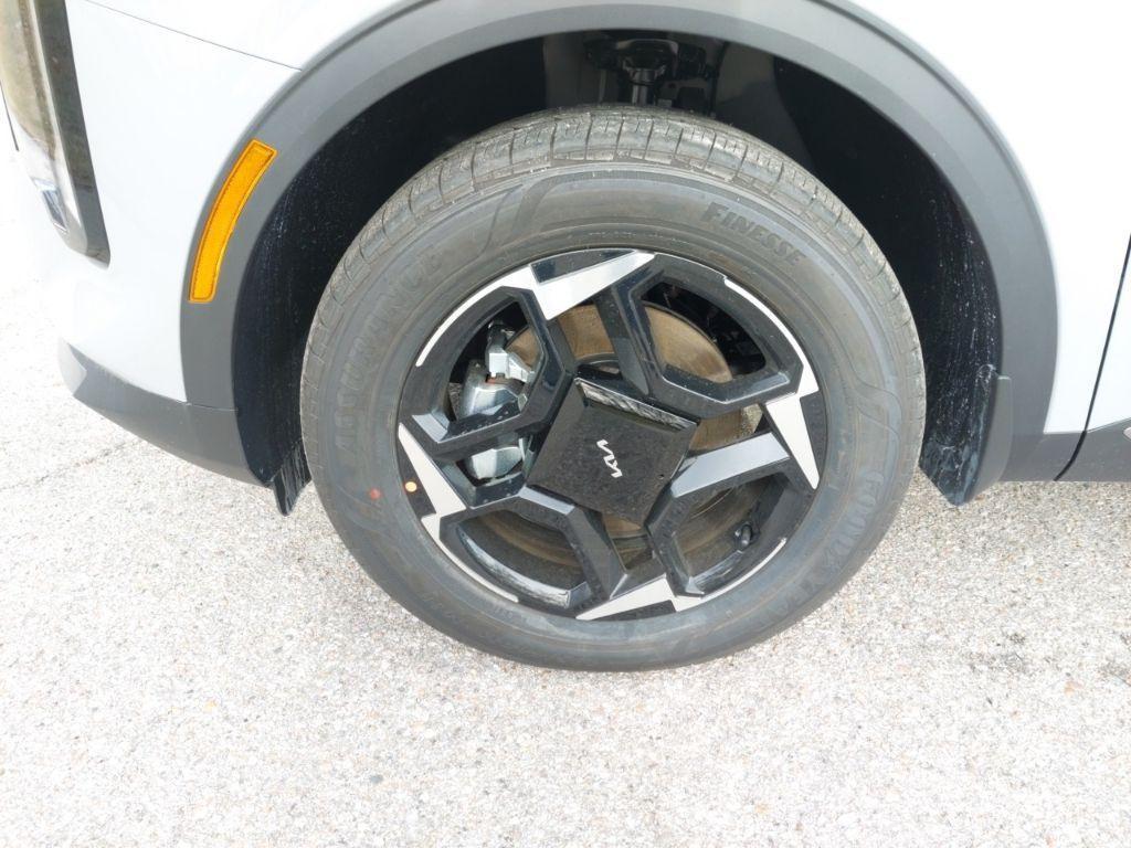 new 2026 Kia Sportage Hybrid car, priced at $35,013