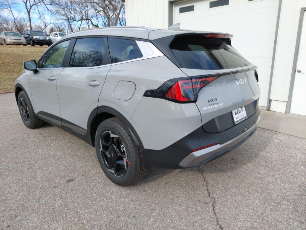 new 2026 Kia Sportage Hybrid car, priced at $35,013